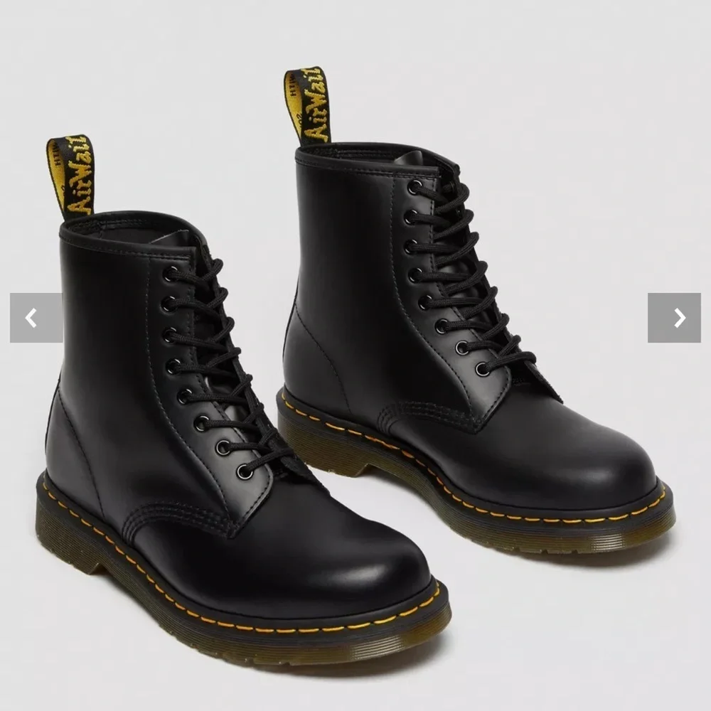 NWT Classic Black Leather Smooth Leather Lace Up Boots Sz US 7